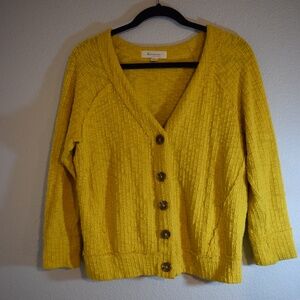 Vince Camuto Daisy Yellow light weight spring Cardigan